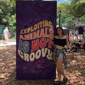 Meet your Posher, Kira